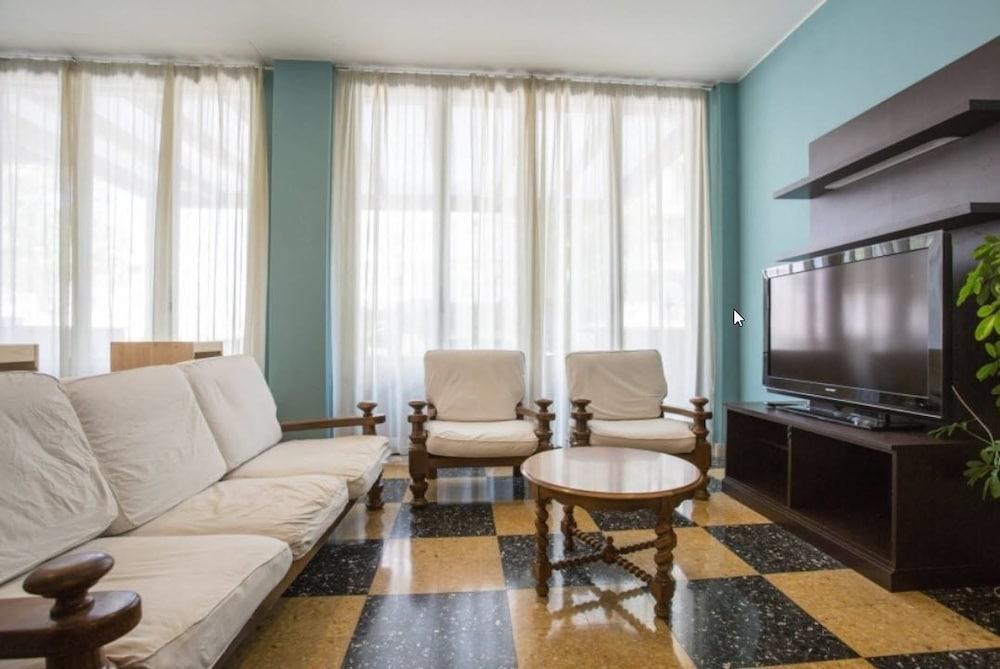 Hotel Boston Cattolica Eksteriør bilde