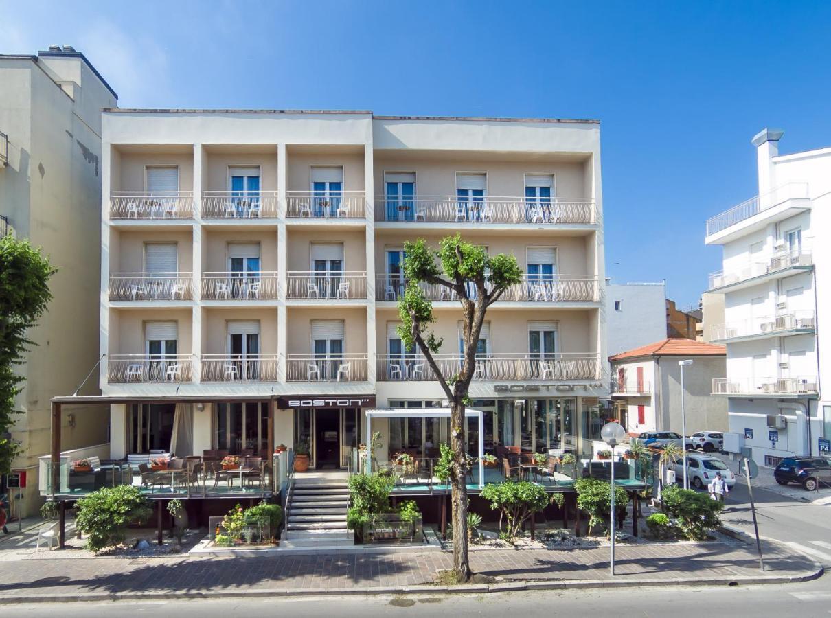 Hotel Boston Cattolica Eksteriør bilde
