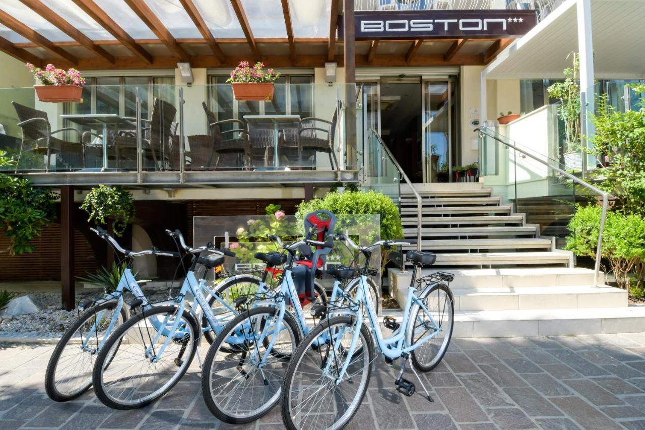 Hotel Boston Cattolica Eksteriør bilde