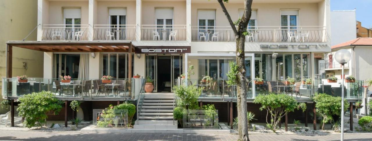Hotel Boston Cattolica Eksteriør bilde