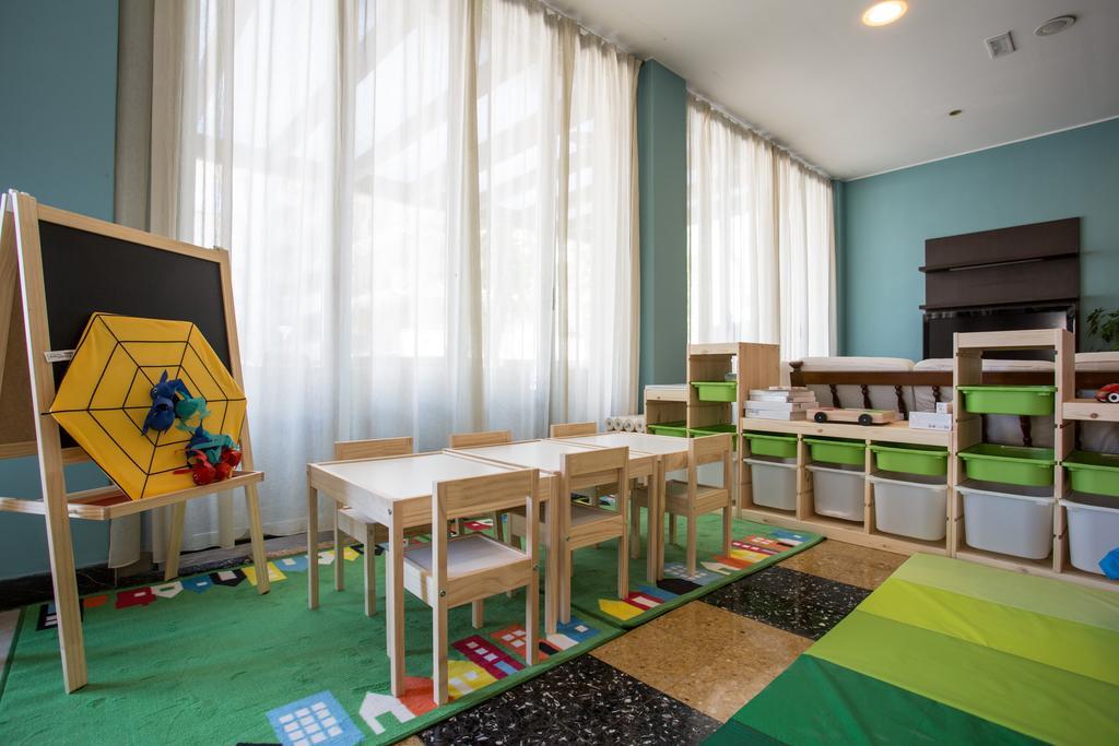 Hotel Boston Cattolica Eksteriør bilde